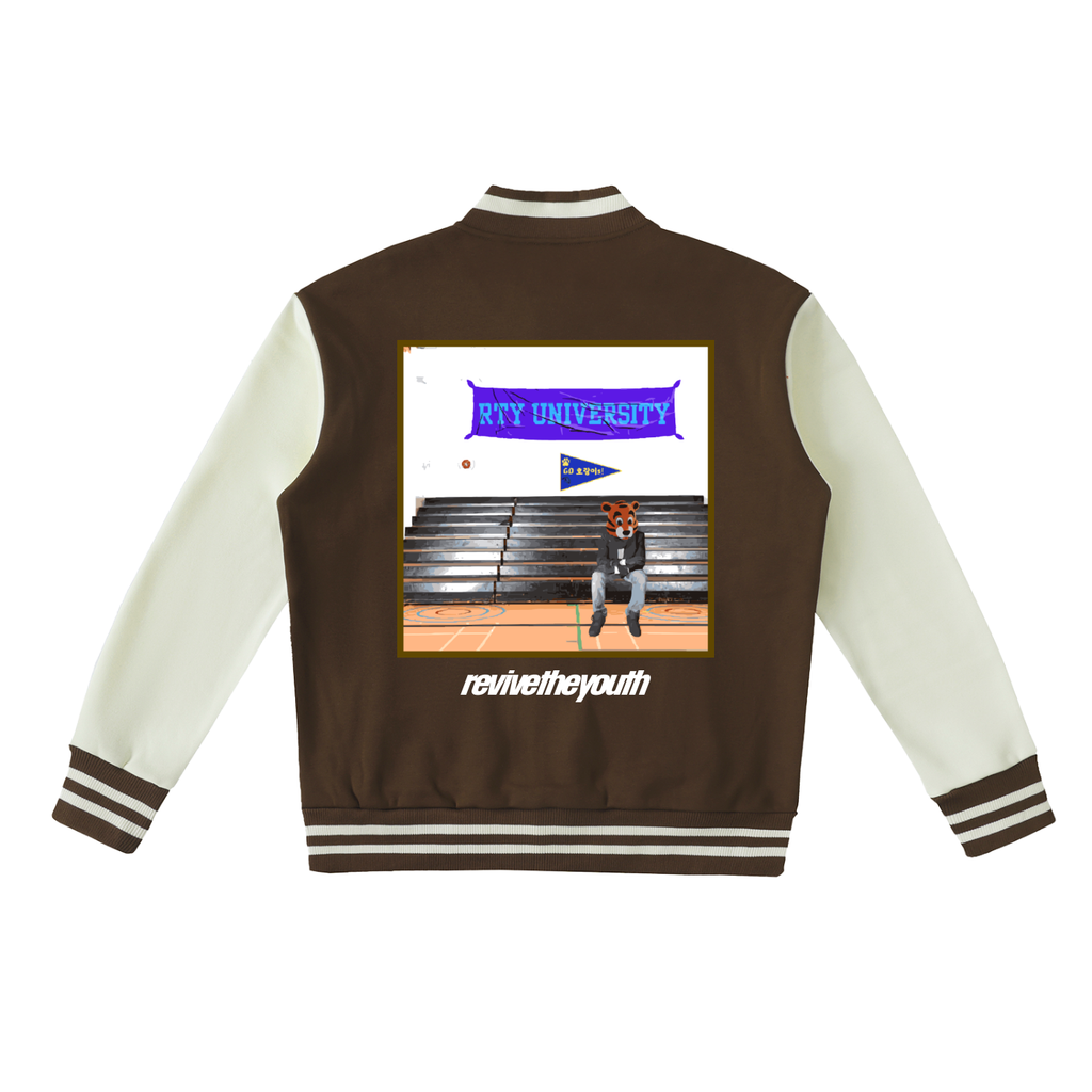 RTY - THE COLLEGE ALUMNI